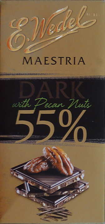 Wedel srednie maestria dark 55 with pecan nuts.jpg